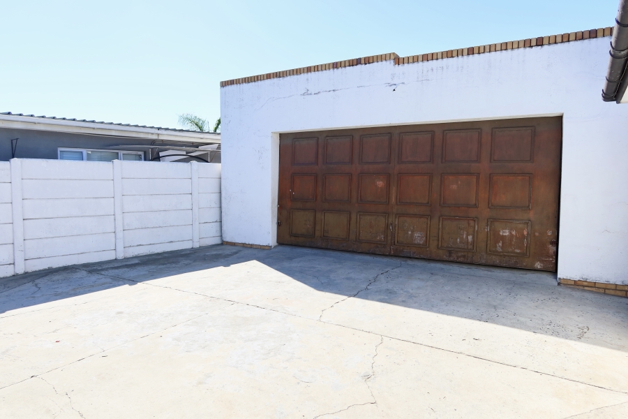 3 Bedroom Property for Sale in Bothasig Western Cape